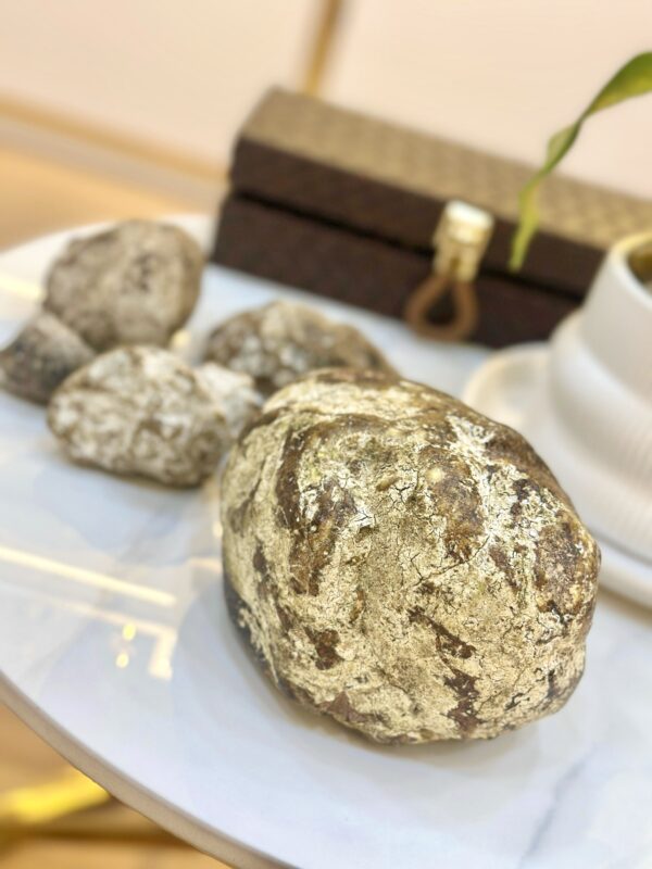 f8507dcc-56ba-41f3-a297-20c855eb1f85 VIP عنبر الحوت الأزرق الخام ( البيع بالجرام ) للعلاج والبخور