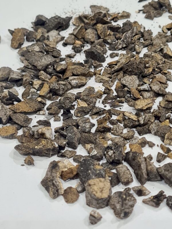 6ea3084a-2228-4a7a-b134-5f5d162dc97f VIP عنبر الحوت الأشهب الخام ( البيع بالجرام ) للعلاج والبخور